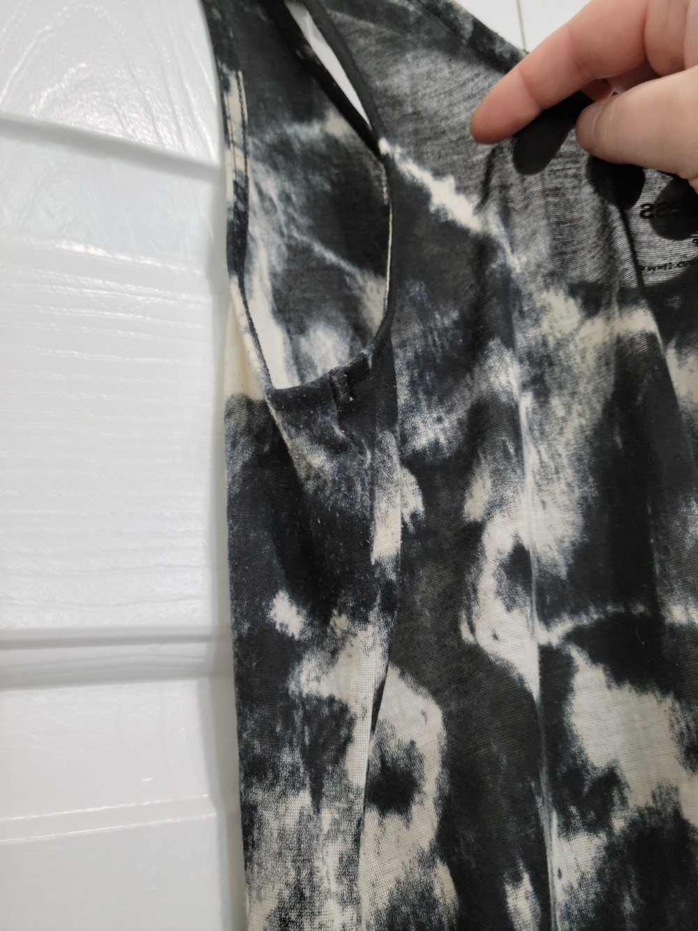 Express Black and White Tie-Dye Tank w/ Black Sheer High Low Hem - Picture 4 of 12